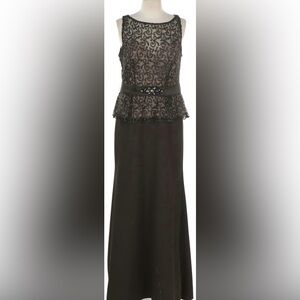 EUC IGNITE EVENINGS BLACK BEADED FORMAL SLEEVELESS GOWN SIZE 10